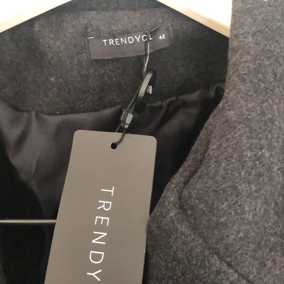 NEW* Coat Size 10 - Picture 3 of 6